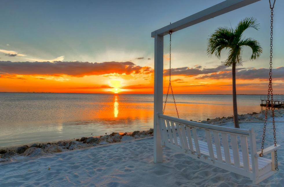 Apartment 410-gorgeous Views, Waterfront, Wifi, Pool And Close To Bucs Stadium Tampa