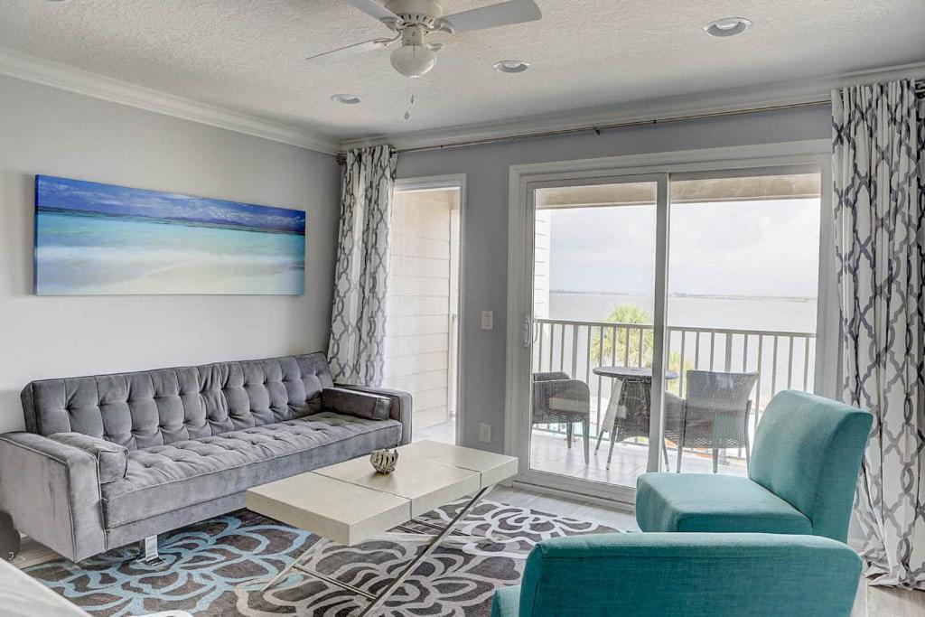410-gorgeous Views, Waterfront, Wifi, Pool And Close To Bucs Stadium *