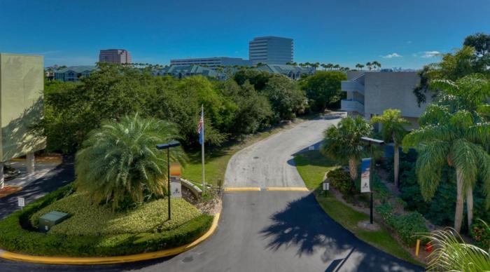 Apartment 410-gorgeous Views, Waterfront, Wifi, Pool And Close To Bucs Stadium Tampa